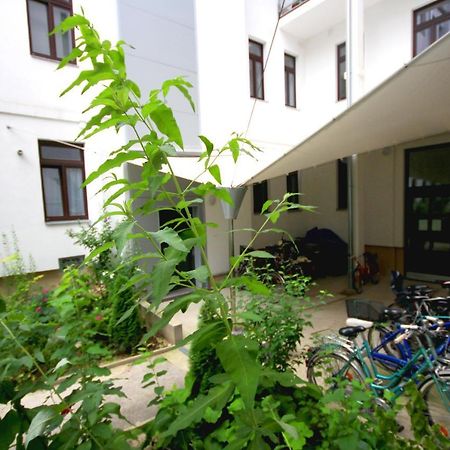 For The Bold, Chic And Open Minded Apartment Wina Bagian luar foto
