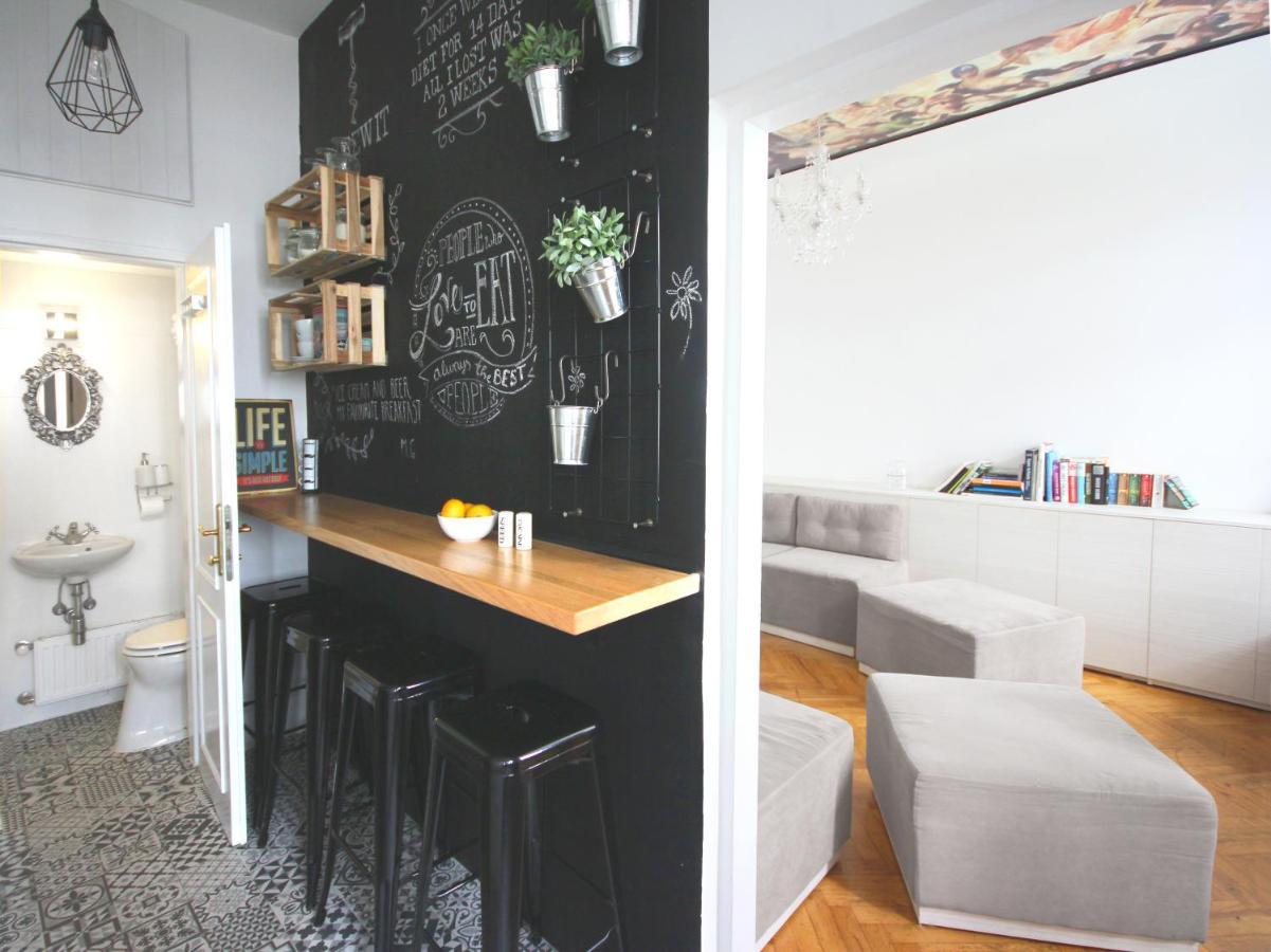 For The Bold, Chic And Open Minded Apartment Wina Bagian luar foto